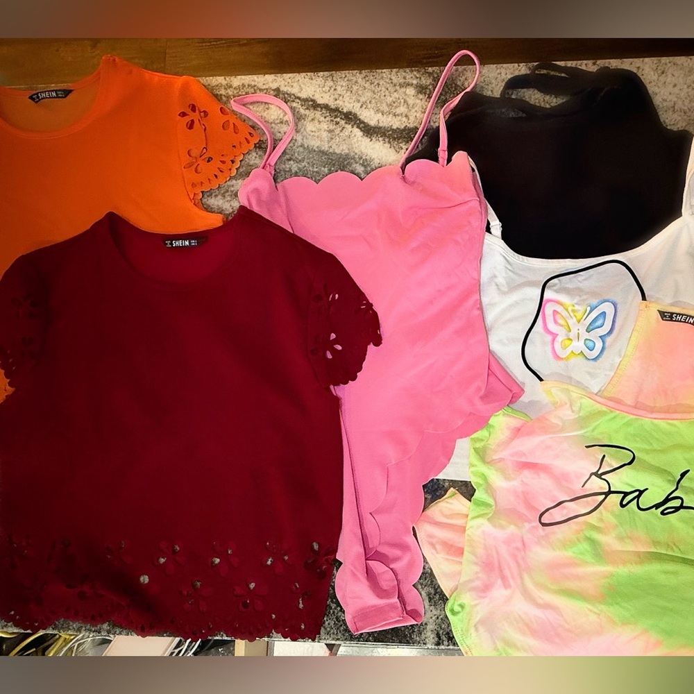 9 piece set Short Sleeve Tee Set - Red, Pink, Orange, Green, White Large - Picture 3 of 6